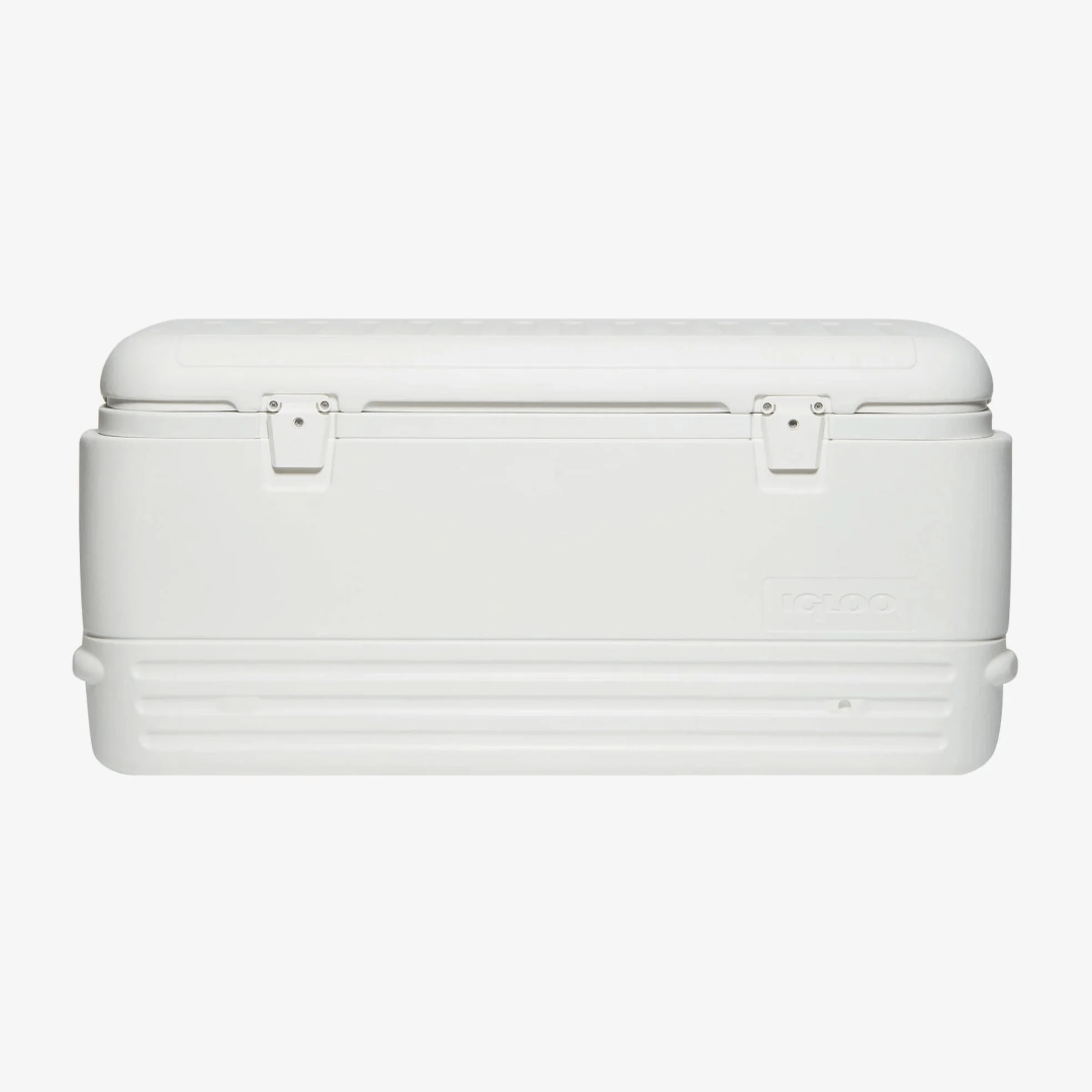 Ghiacciaia Igloo Polar 120 QT bianca 114L in plastica rigida con chiusure metalliche vista frontale
