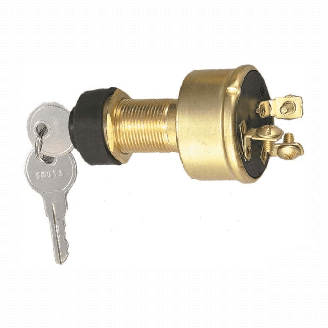 Chiave di avviamento nautica 4 terminali ottone dorato con 2 chiavi in acciaio su sfondo bianco