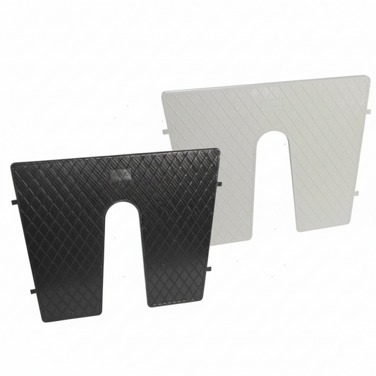 Piastre salvapoppa 450x360mm in plastica rigida nera e grigia con pattern romboidale e foro centrale