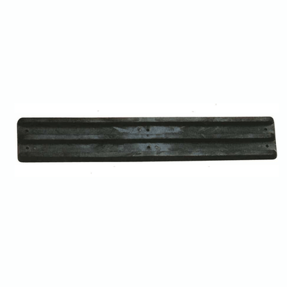 Piastra in gomma nera per carrello 90x500 mm con scanalature longitudinali e fori di fissaggio