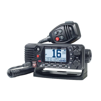 Radio VHF fissa Standard Horizon Eclipse nera con microfono, display LCD canale 16 e GPS integrato
