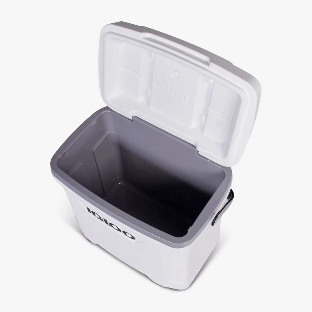 Ghiacciaia Igloo Marine Ultra 30 QT aperta, bianca e grigia, vista dall'alto con interno vuoto