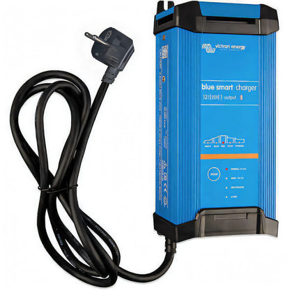 Caricabatterie Victron Blue Smart IP22 12V 20A blu in alluminio con cavo di alimentazione schuko