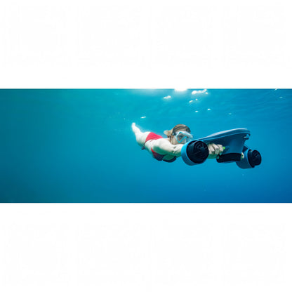 Sea Scooter Jobe Infinity Pro in uso in immersione subacquea