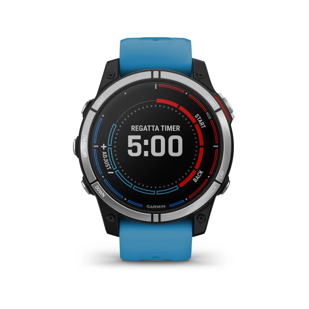 Orologio GPS nautico Garmin Quatix 7 con cinturino blu e display Regatta Timer 5:00 su sfondo nero
