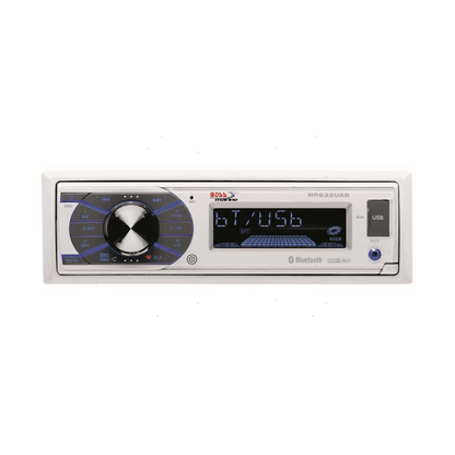 Autoradio marina Boss MR632UAB con frontalino estraibile, ingressi USB/SD e Bluetooth integrato.