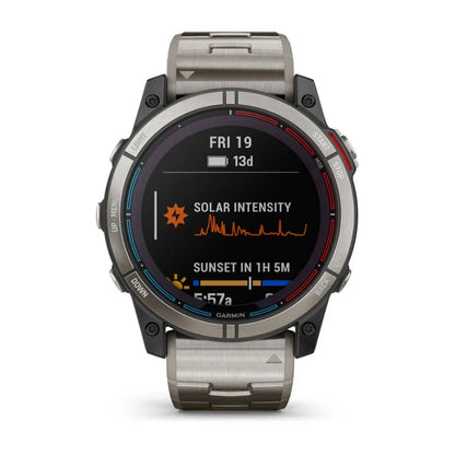 Orologio Garmin Quatix 7X Solar Edition con cinturino in titanio e display Solar Intensity su quadrante nero